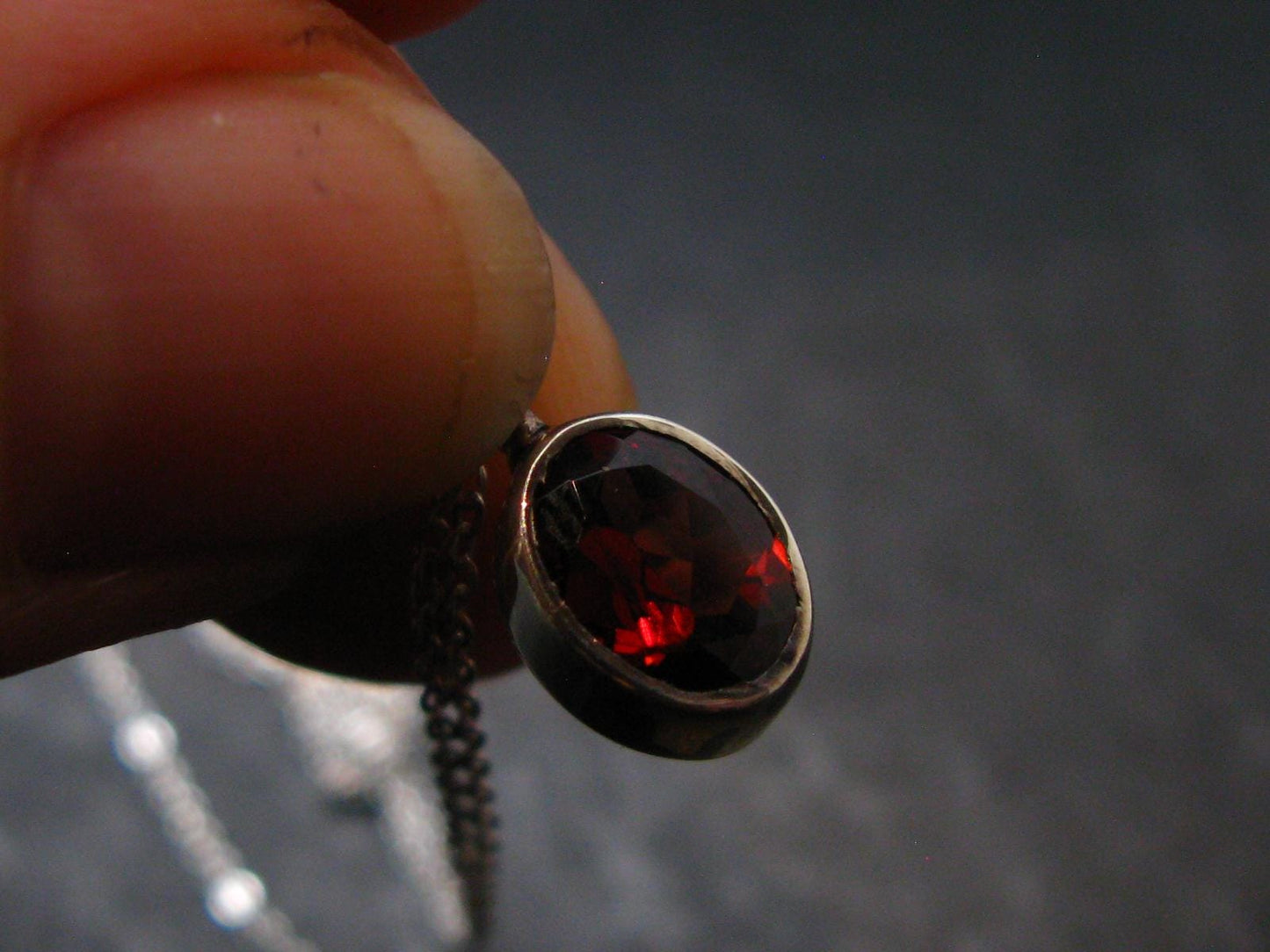 Red Garnet Almandine Gem Silver Pendant with Chain From India - 18" - 1.77 Grams