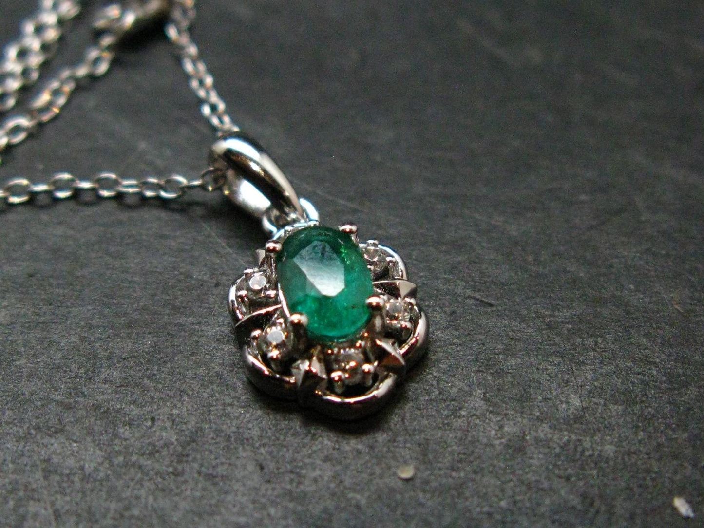 Emerald Silver Pendant W/Chain From Colombia - 2.13 Grams Total