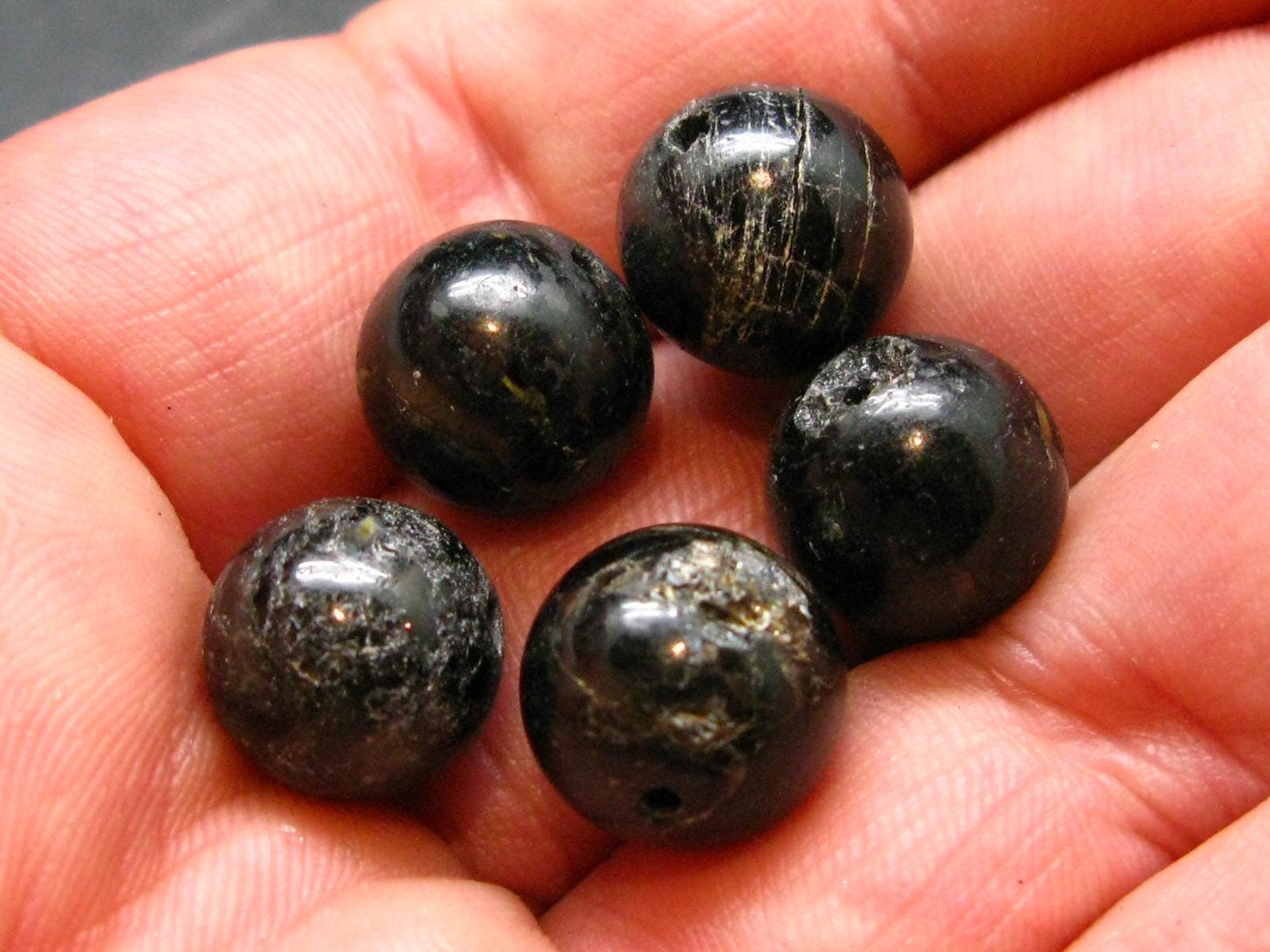 Nuumite Nuummite Genuine 5 beads ~ 12mm Round Beads *Chipped*
