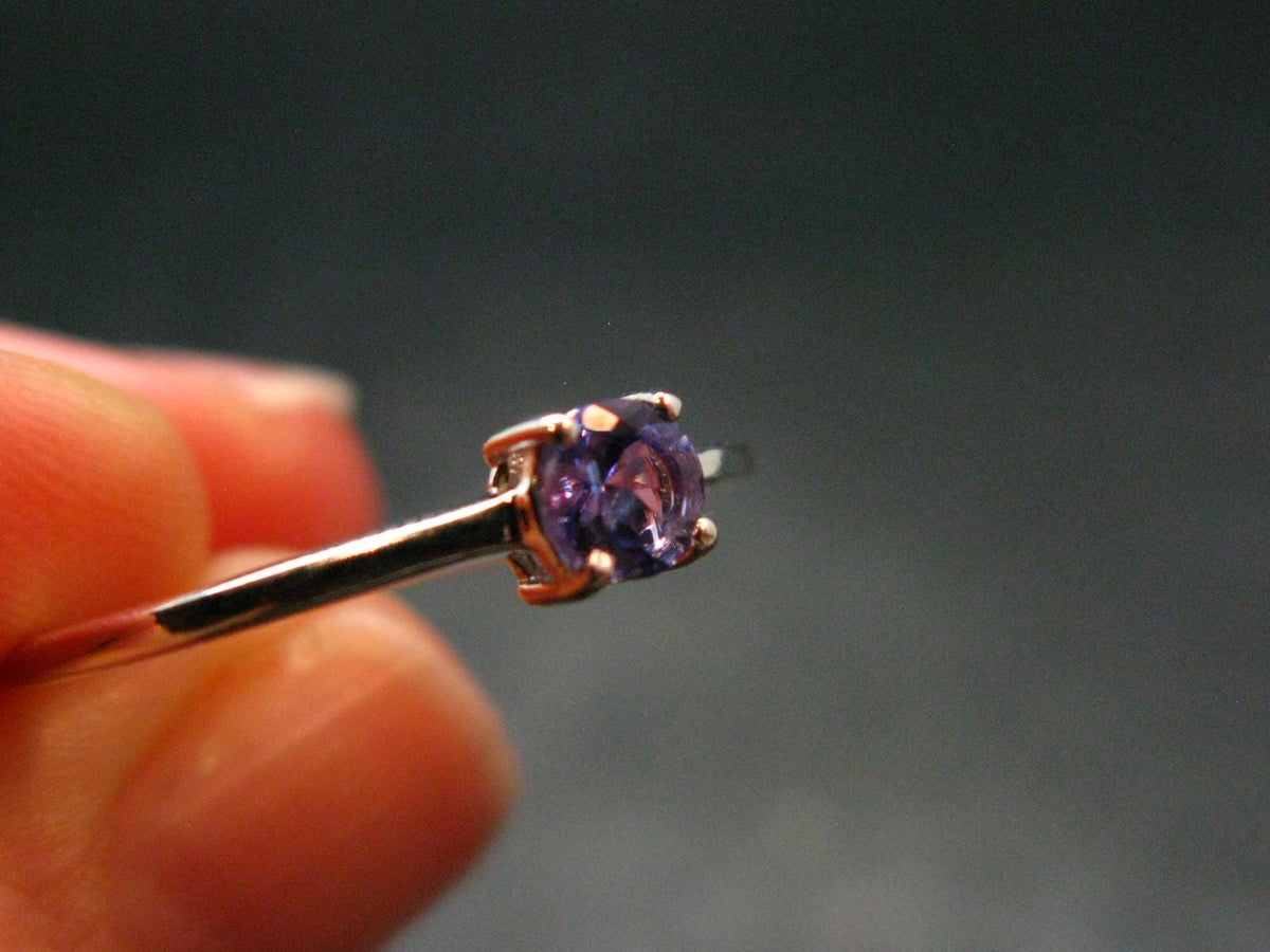 Tanzanite (Zoisite) Sterling Silver Ring - 0.96 Grams - Size 8