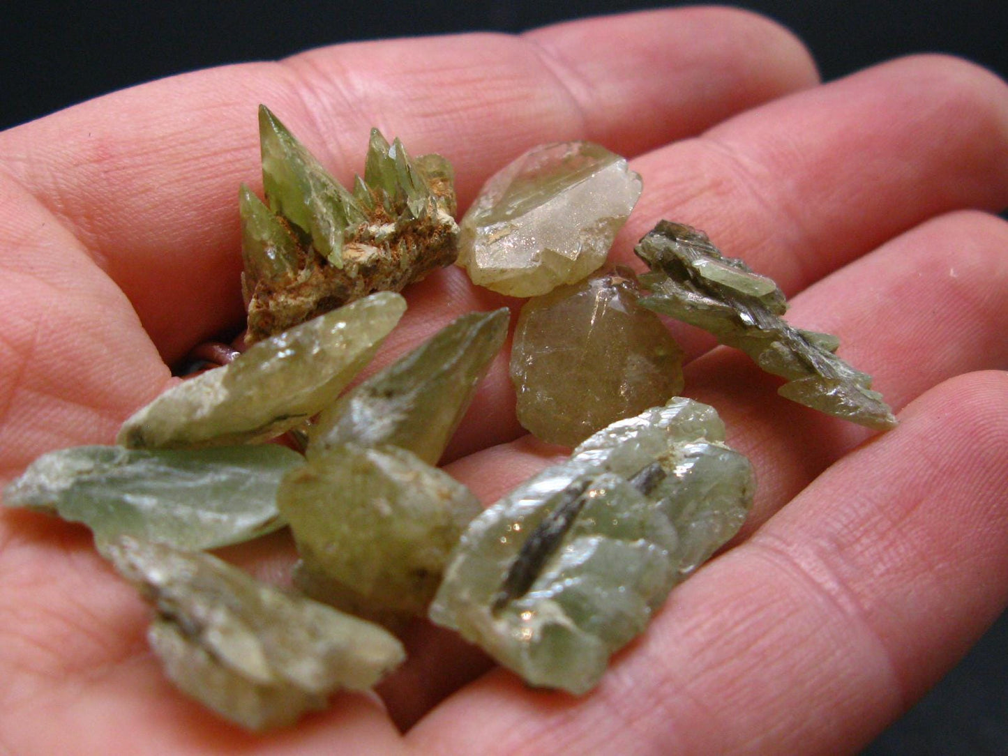 Lot Of 10 Titanite Sphene Crystals From Pakistan - 13.50 Grams