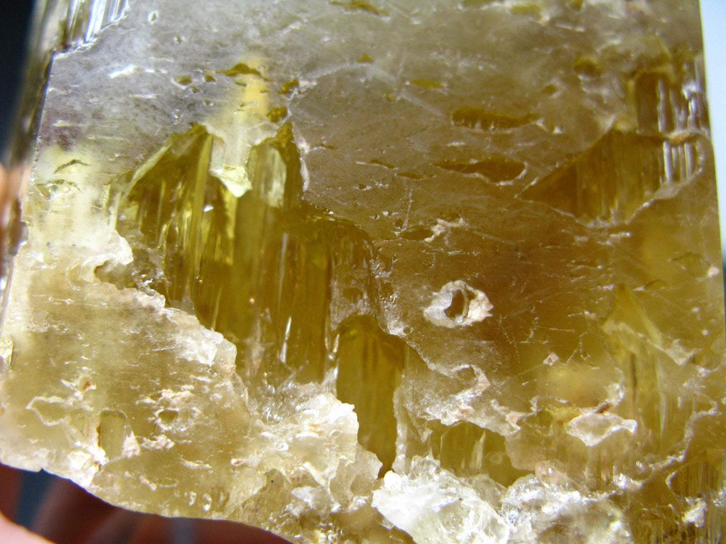Heliodor (Yellow Beryl) Gem Crystal from Brazil - 548 Grams - 3.9"