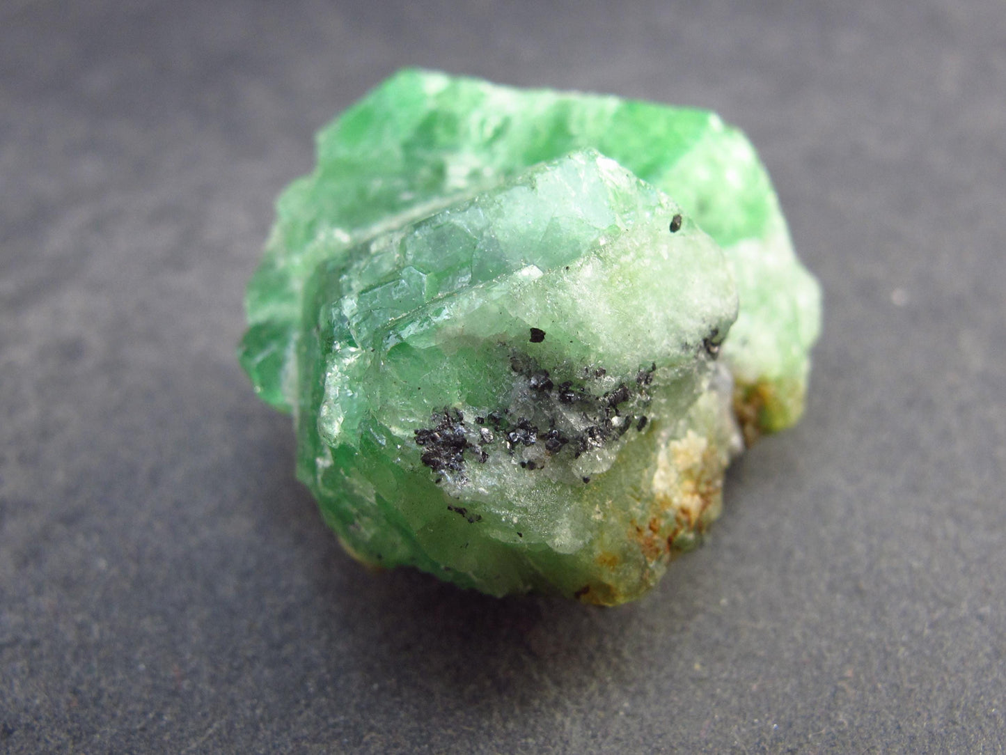 Gem Tsavorite Tsavolite Garnet Crystal from Tanzania - 117.9 Carats - 1.3"