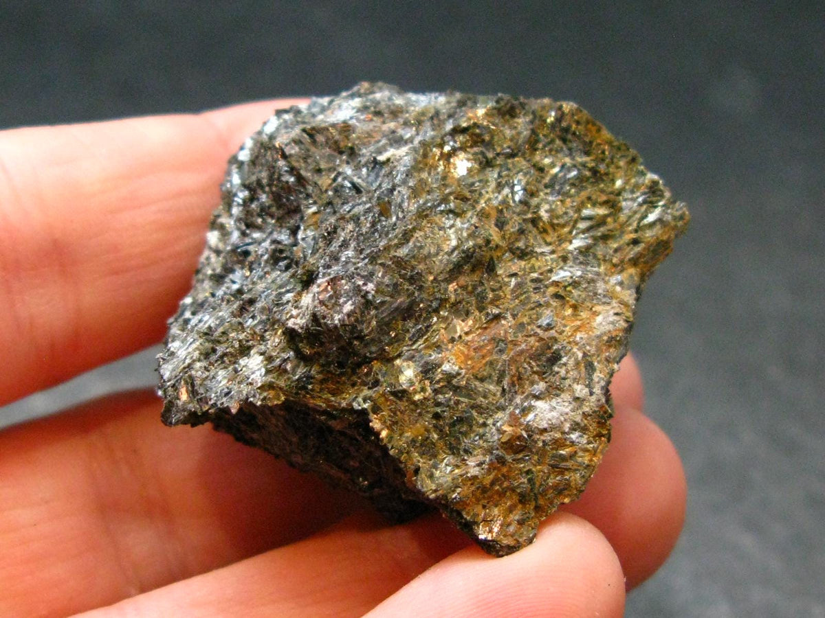 Rare Nuumite Nuummite Raw Piece From Greenland - 30.0 Grams - 1.1"
