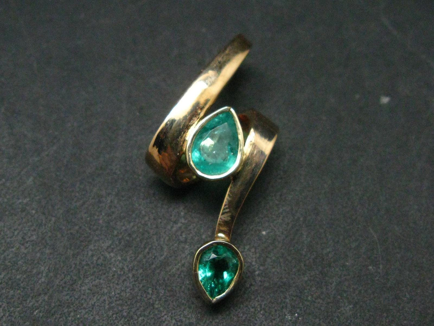 Genuine Emerald Pendant in 14k Yellow Gold from Colombia - 0.95 Carats - 1.2"