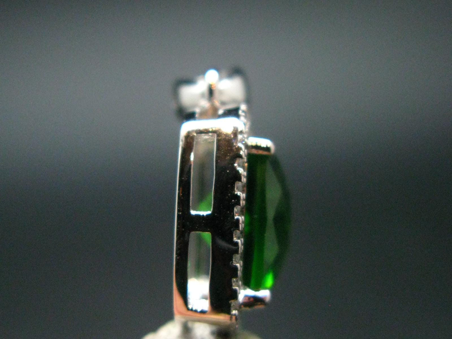 Helenite Gaia Stone Gem Sterling Silver Pendant From Washington - 0.8" - 3.0 Carats