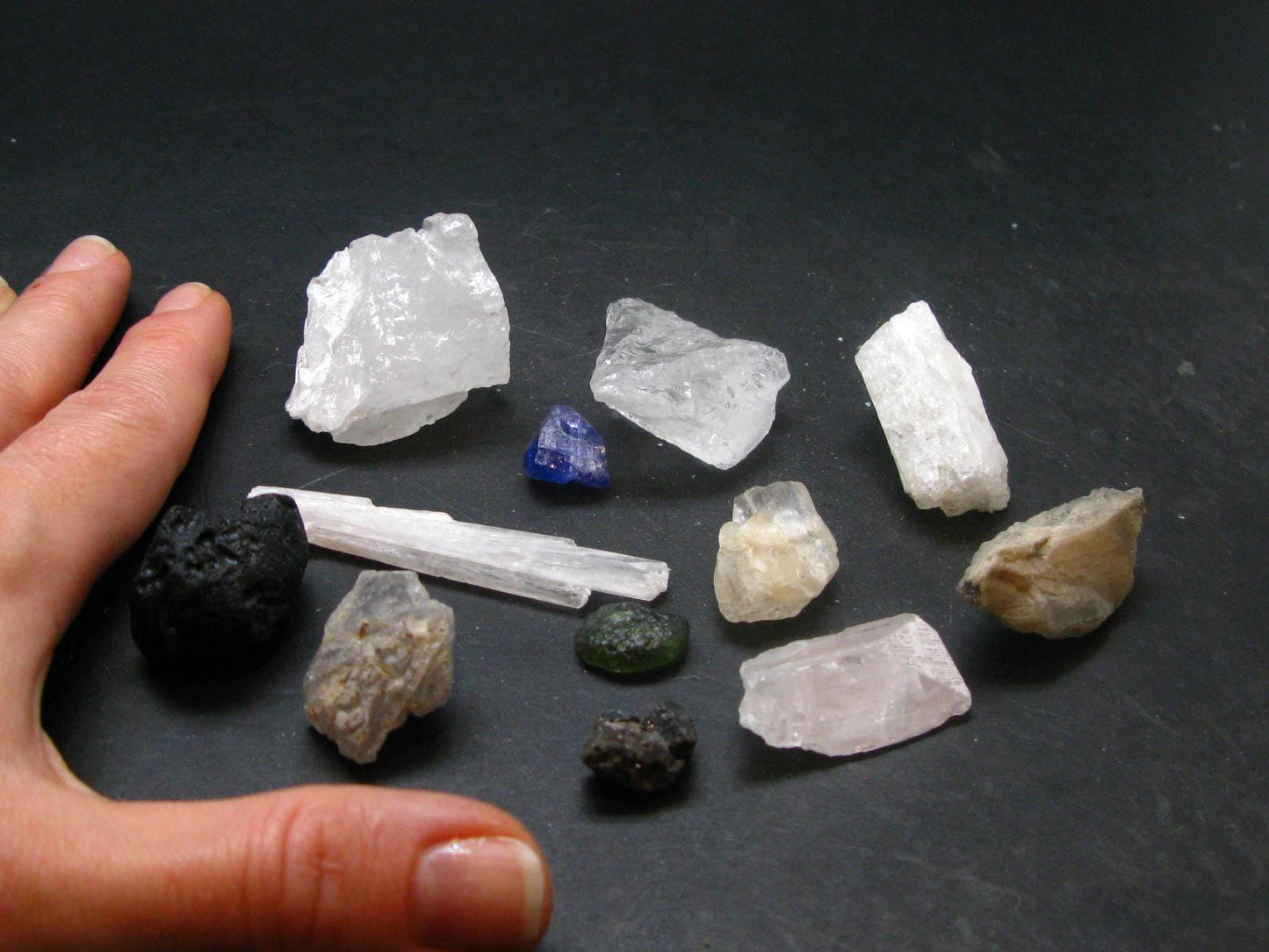 Synergy 12 Set Phenakite Moldavite Natrolite Petalite Danburite Tektite Scolecite Herderite Tanzanite Brookite 85.55 Gr