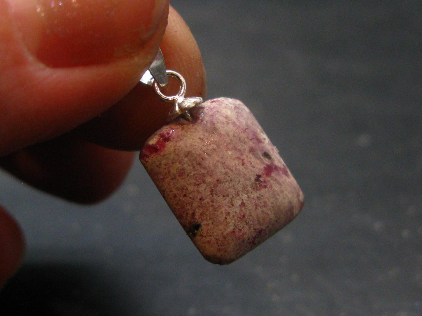 Bixbite Red Emerald Beryl Silver Pendant From Utah USA - 5.5 Carats - 0.8"