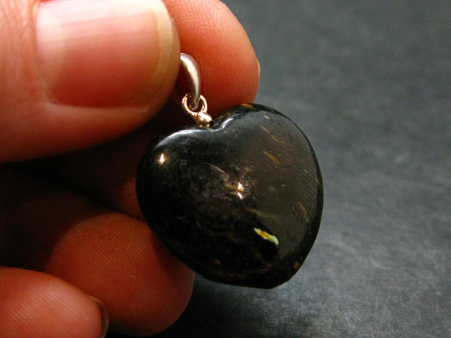 Silver Nuumite Nuummite Heart Pendant From Greenland - 1.0" - 4.51 Grams
