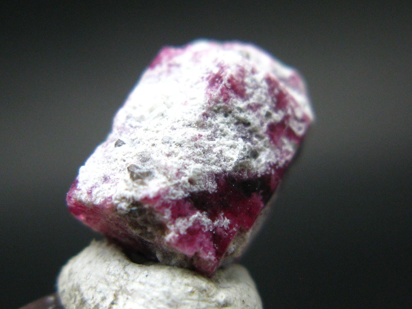 Nice Rare Gem Bixbite Red Emerald Beryl Crystal From Utah USA - 7.23 Carats