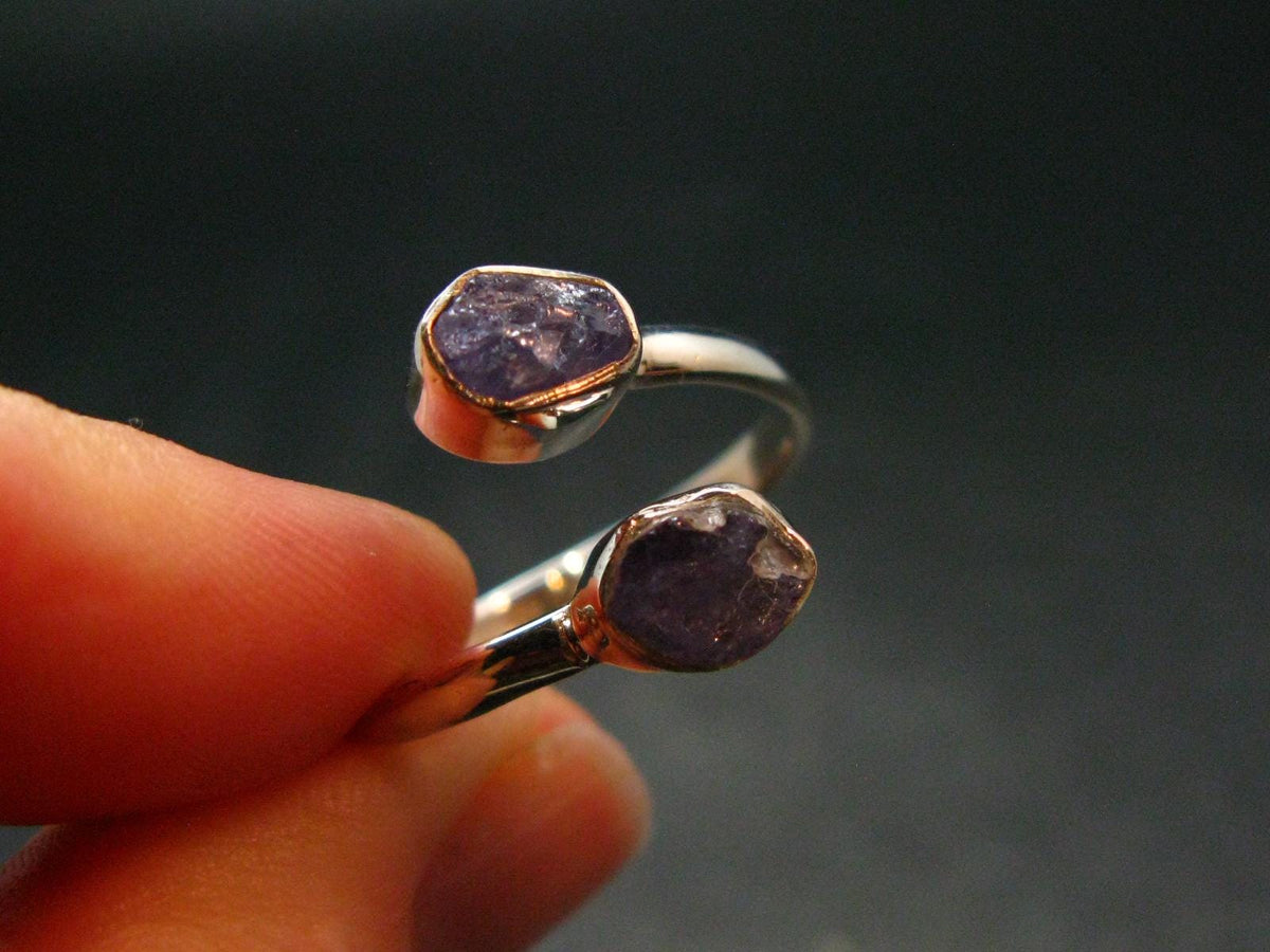 Tanzanite (Zoisite) Sterling Silver Ring - 2.66 Grams - Size 9