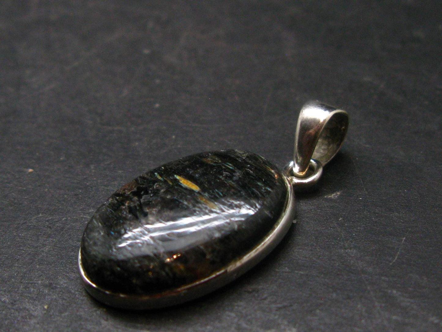 Very Rare Sterling Silver Nuumite Nuummite Pendant From Greenland - 1.3" - 7.1 Grams