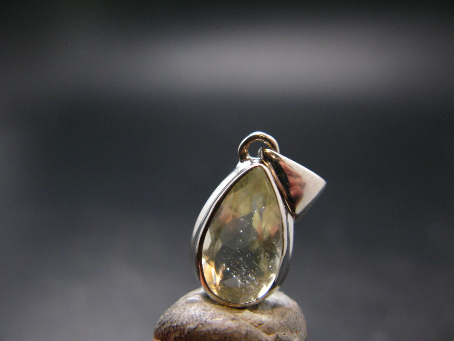 Gem Libyan Desert Glass Tektite Faceted Pendant Sterling Silver from Libya - 0.9" - 2.20 Grams