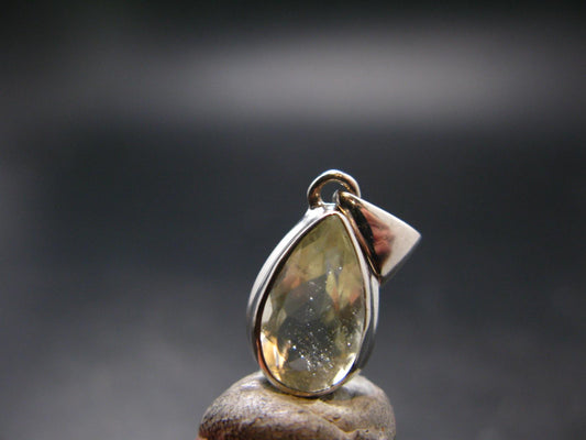 Gem Libyan Desert Glass Tektite Faceted Pendant Sterling Silver from Libya - 0.9" - 2.20 Grams