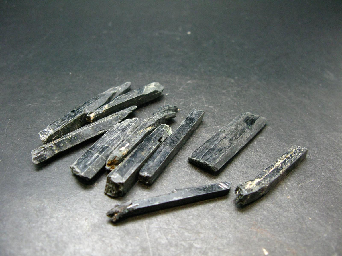 Lot of 10 Rare Aegirine Crystals From Malawi - 35.06 Grams