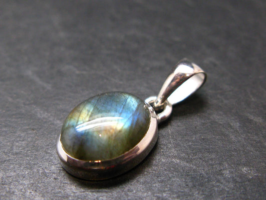 Labradorite Pendant In 925 Sterling Silver From Madagascar - 0.9'' - 2.91 Grams