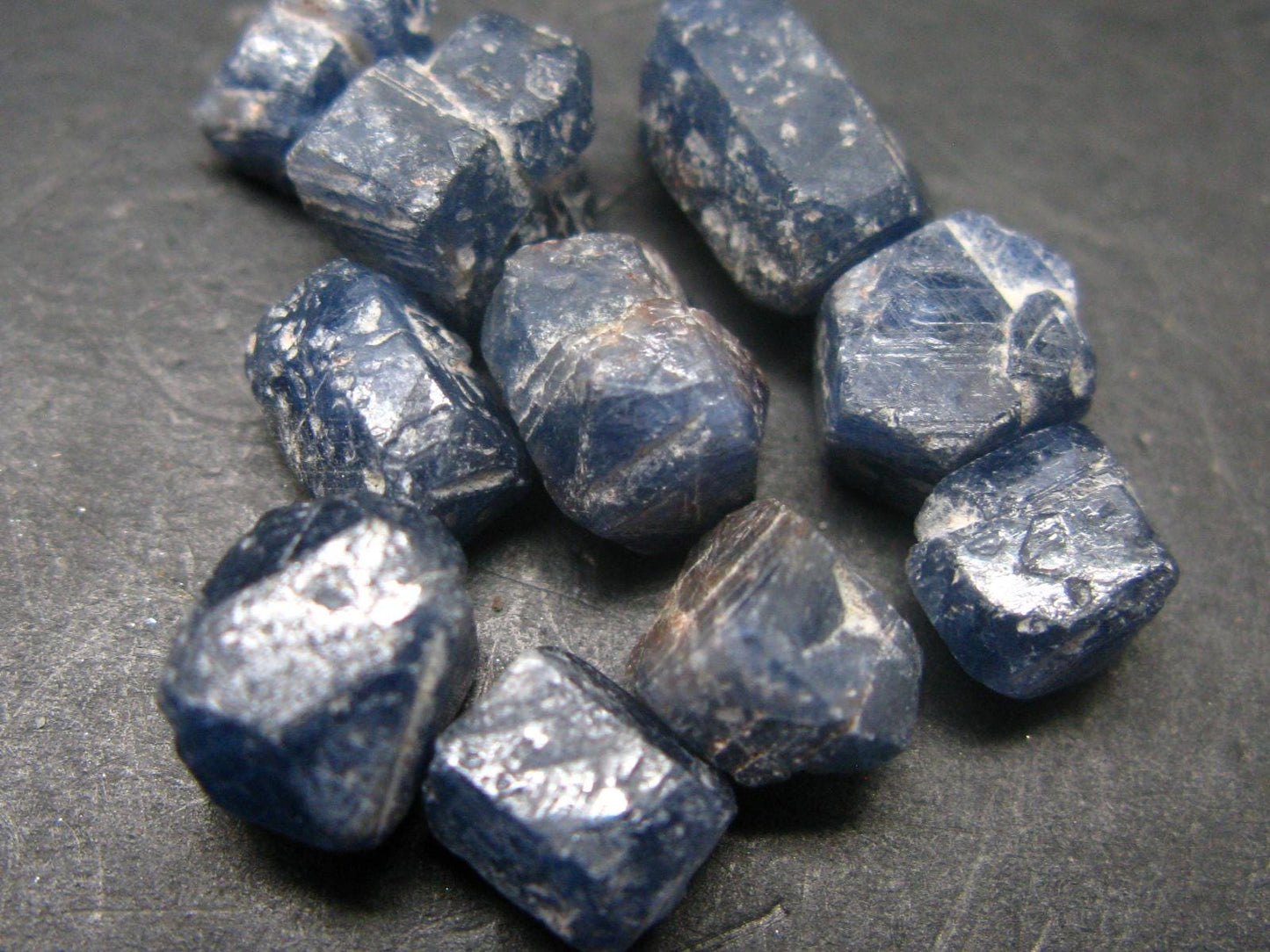 Lot of 10 Blue Sapphire Crystals From Sri Lanka - 55 Carats