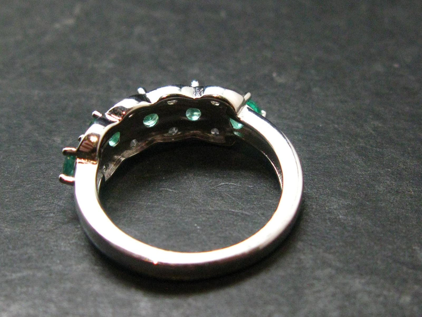 Emerald Faceted Silver Ring from Colombia - 3.05 Grams Total - Size 6
