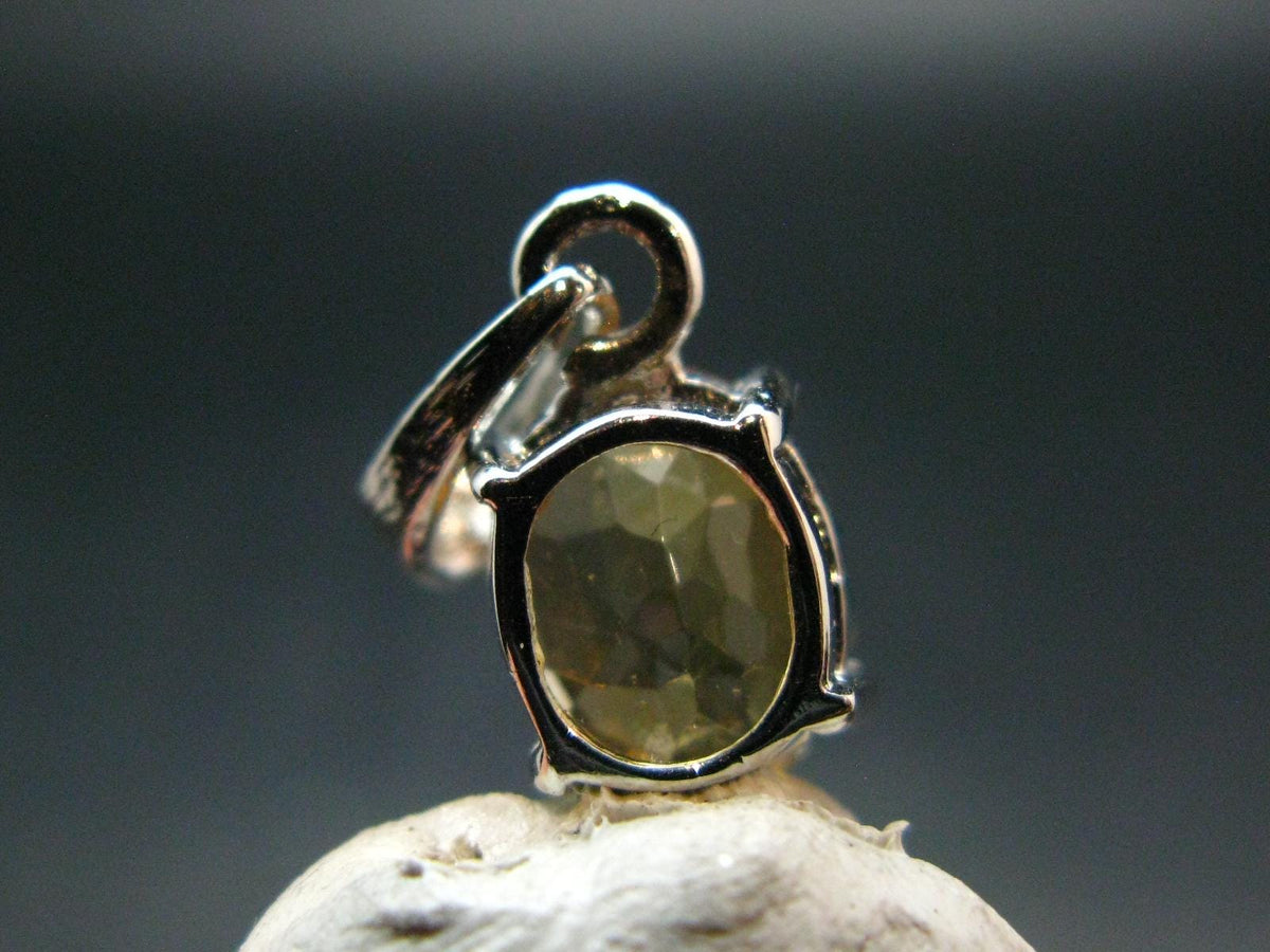 Yellow Citrine Gem Facetted Sterling Silver Pendant From Brazil - 0.8" - 1.47 Grams