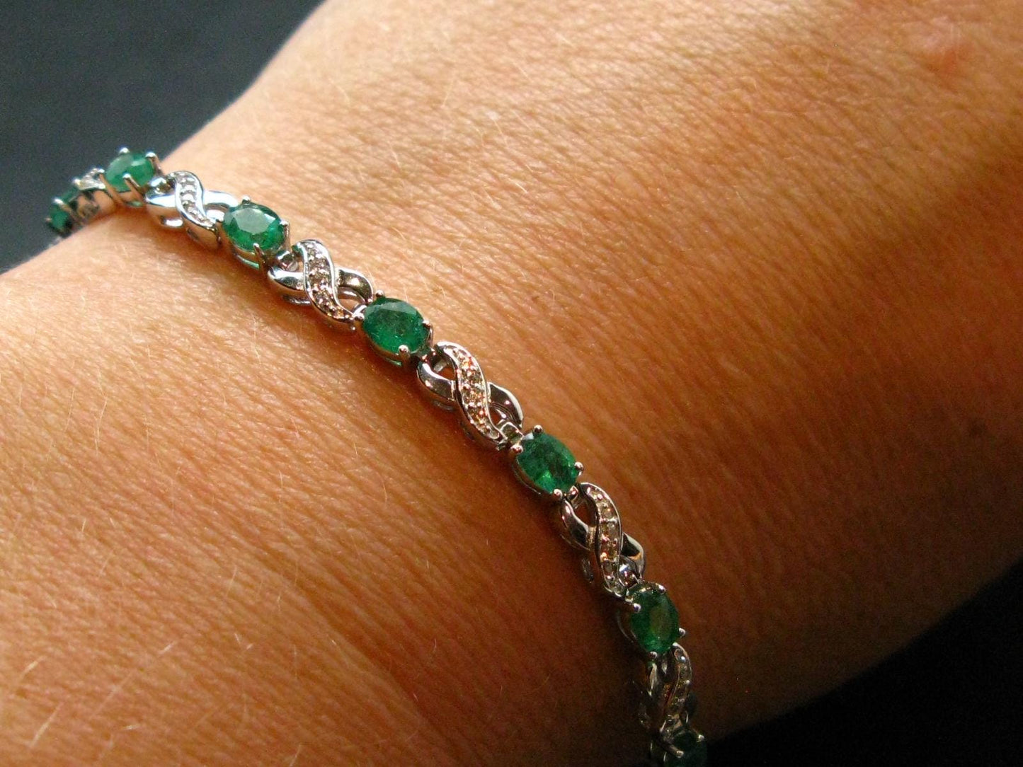 Emerald Silver Bracelet From Colombia - 7.63 Grams Total