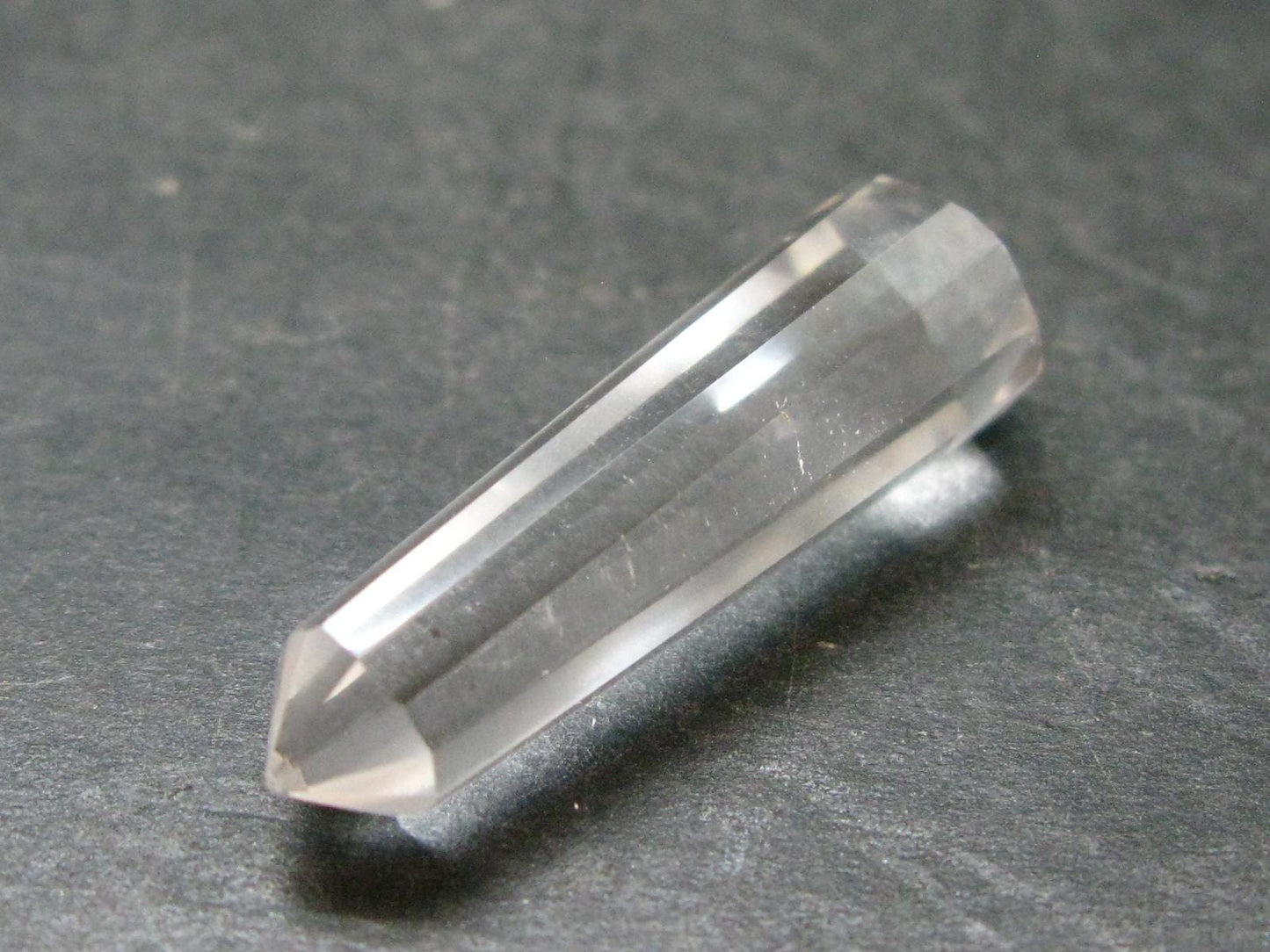 Perfect Quartz Vogel Crystal Healing Wand - 1.4" - 4.92 Grams