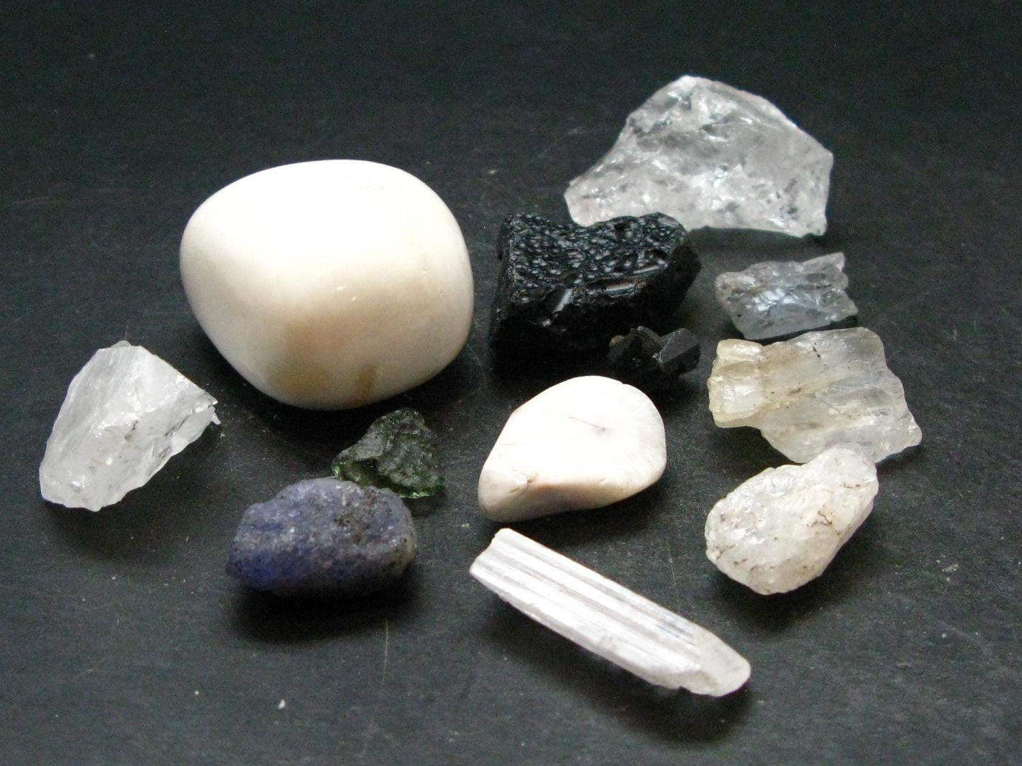 Synergy 12 Set Phenakite Moldavite Natrolite Petalite Danburite Tektite Scolecite Herderite Tanzanite Brookite 80.35 Gr
