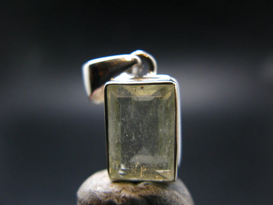 Gem Libyan Desert Glass Tektite Faceted Pendant Sterling Silver from Libya - 0.9" - 2.94 Grams