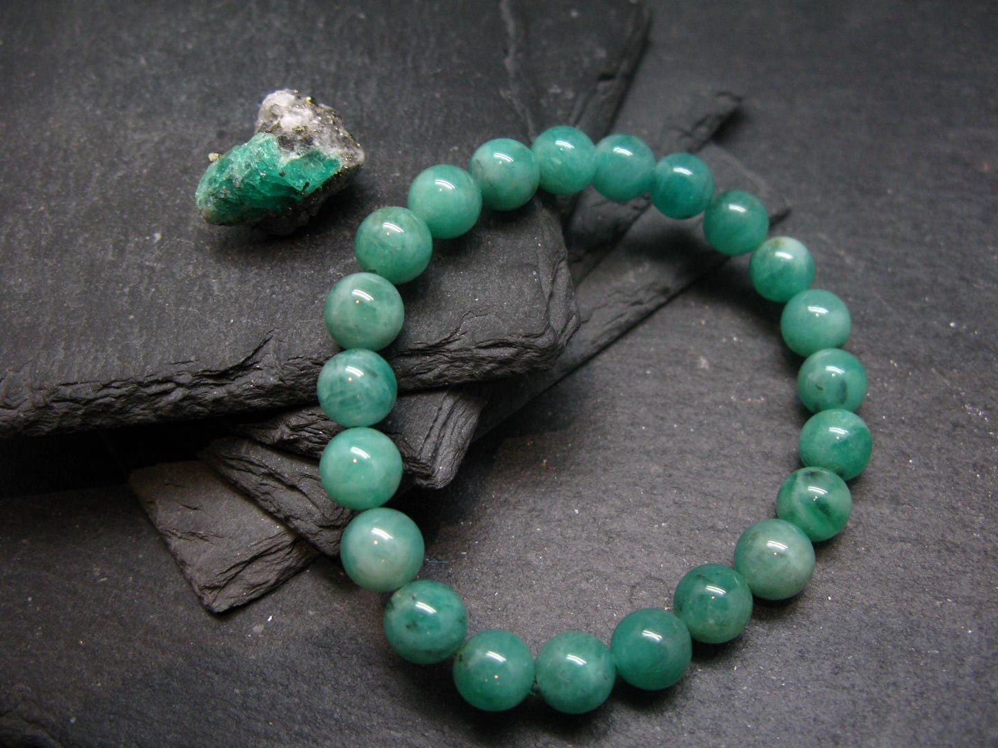 Emerald Gem Genuine Bracelet ~ 7 Inches ~ 8mm Round Beads
