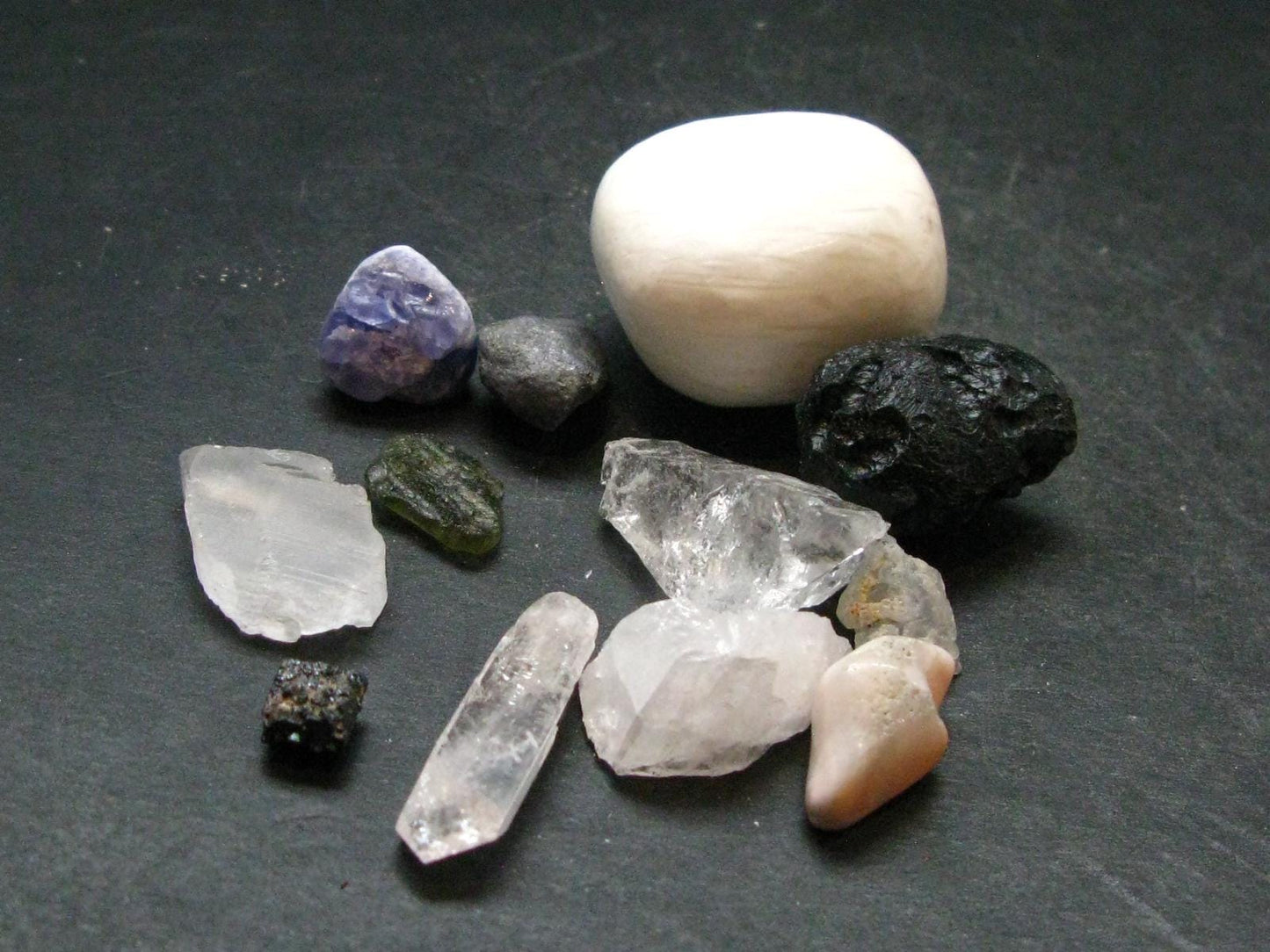 Synergy 12 Set Phenakite Moldavite Natrolite Petalite Danburite Tektite Scolecite Herderite Tanzanite Brookite 45.76 Gr