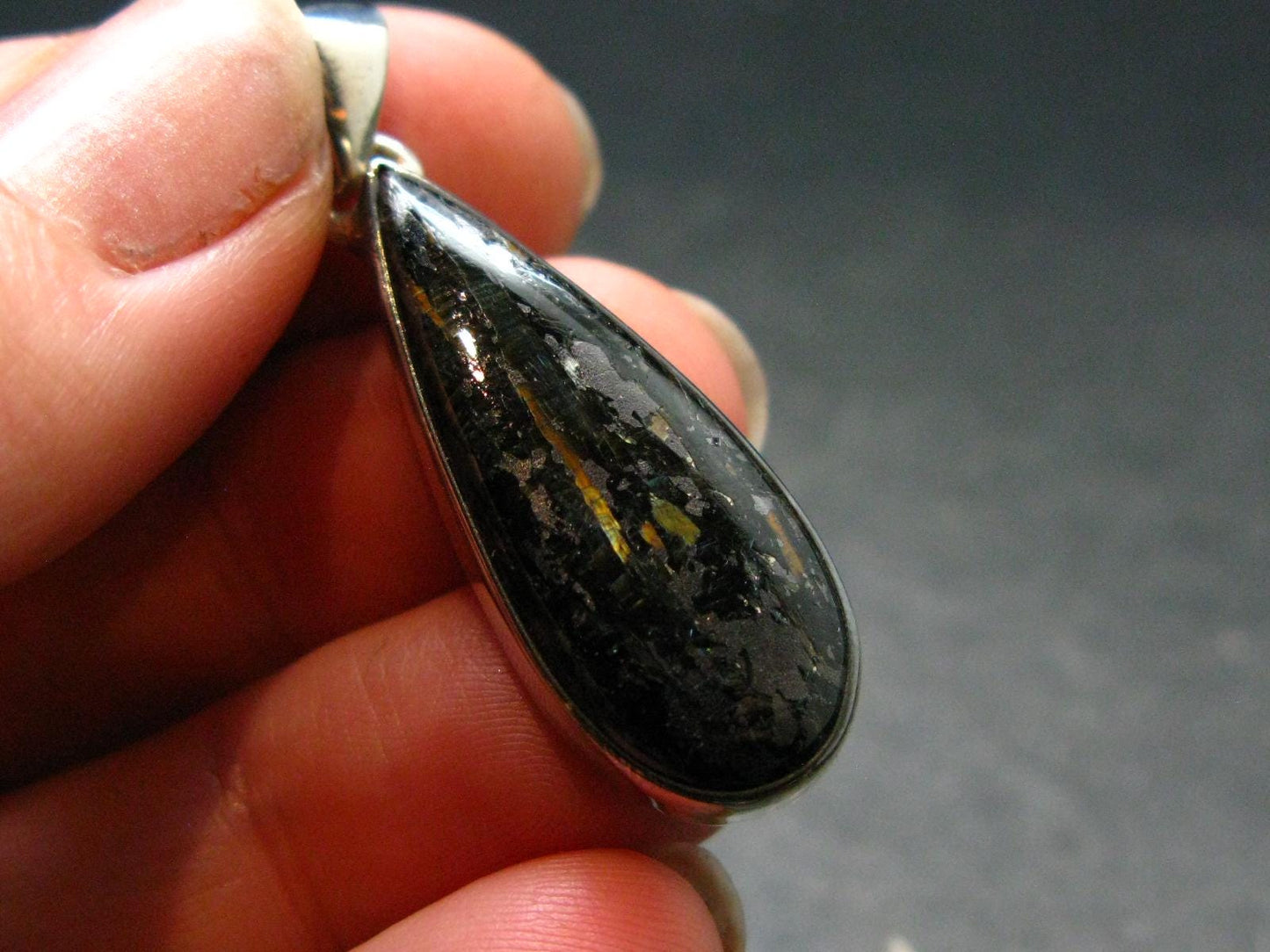 Very Rare Sterling Silver Nuumite Nuummite Pendant From Greenland - 1.6" - 5.48 Grams