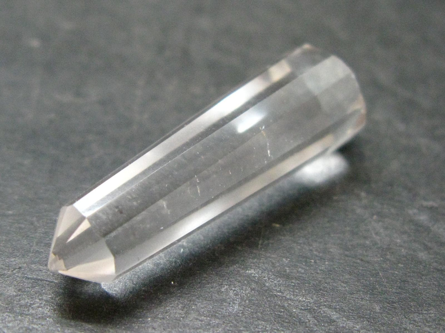 Perfect Quartz Vogel Crystal Healing Wand - 1.4" - 4.92 Grams