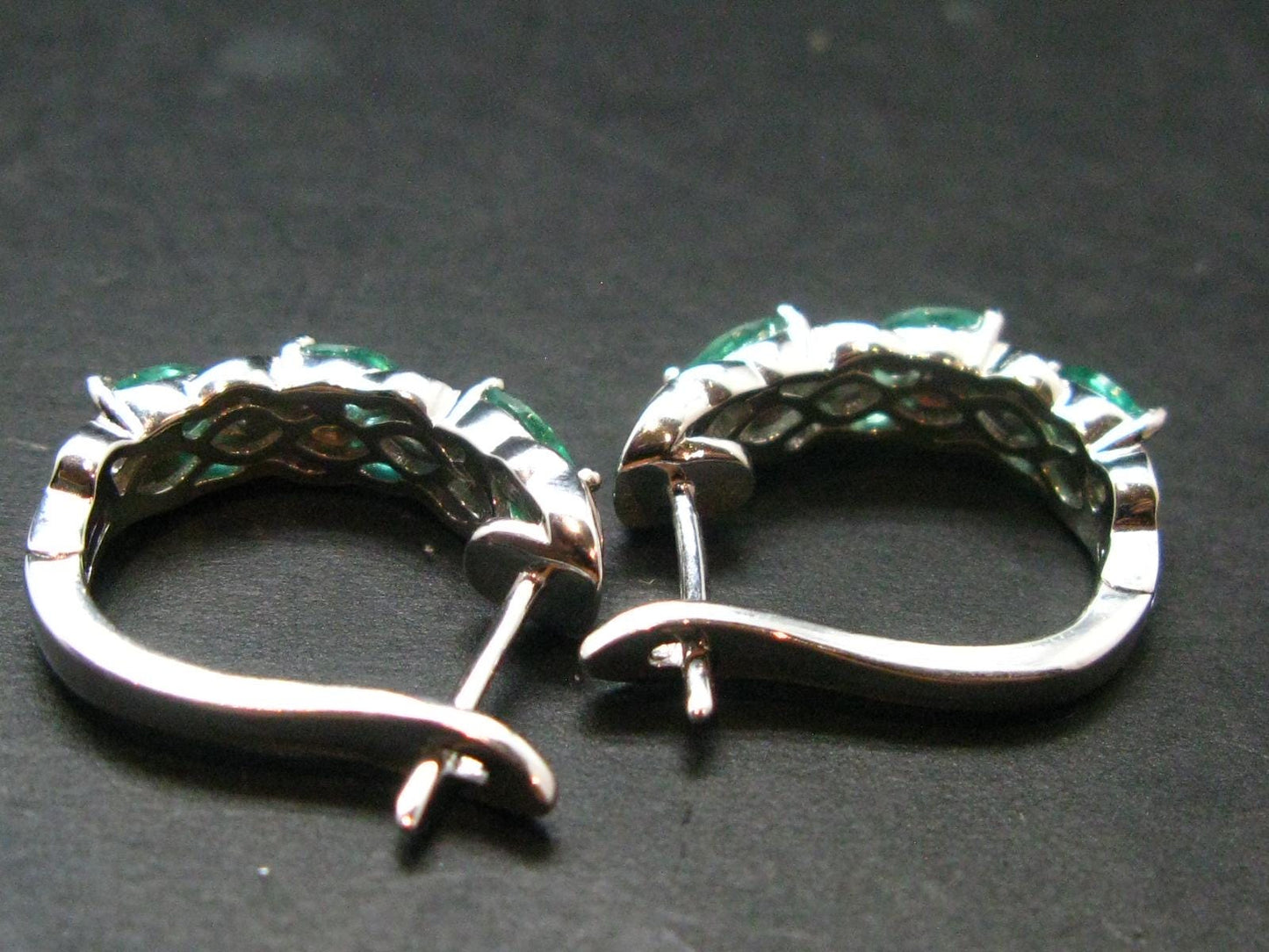 Gem Emerald Faceted Earrings In Sterling Silver - 1.45 Carats