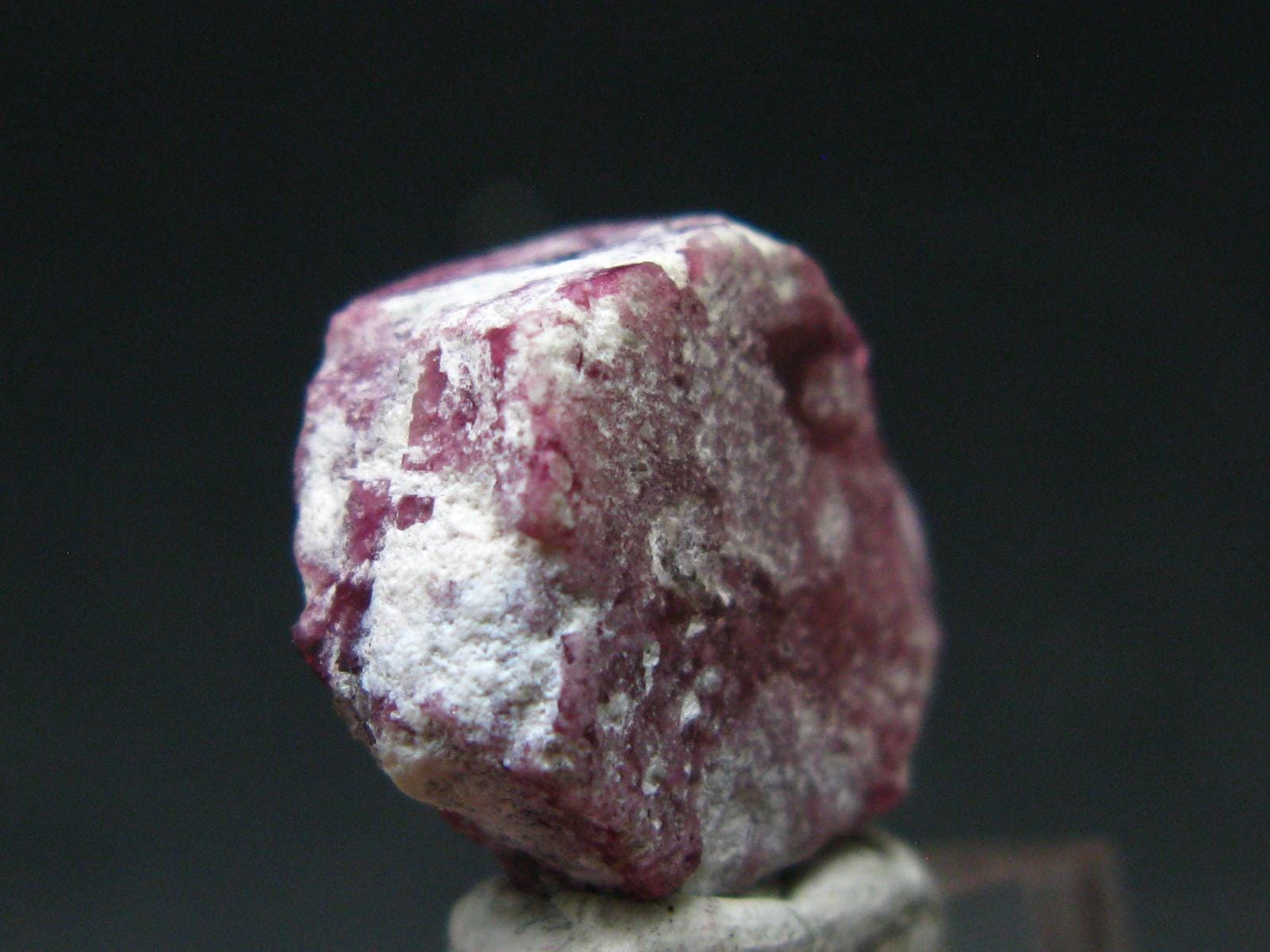 Nice Rare Gem Bixbite Red Emerald Beryl Crystal From Utah USA - 11.11 Carats