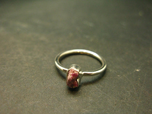 Bixbite Red Emerald Beryl Silver Ring From Utah USA - Size 6 - 1.81 Grams