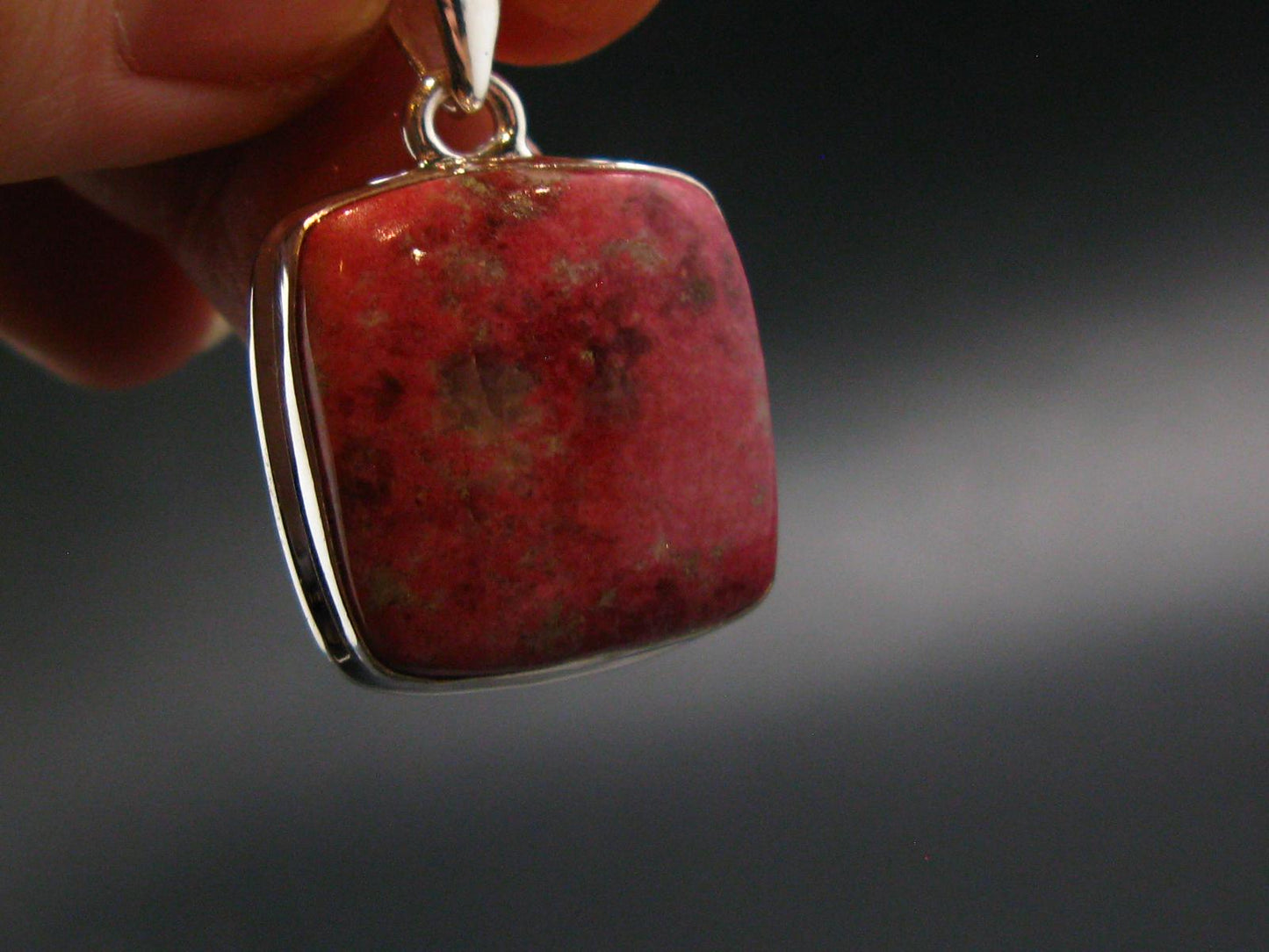 Thulite Silver Plated Pendant From Norway - 1.2" - 7.21 Grams
