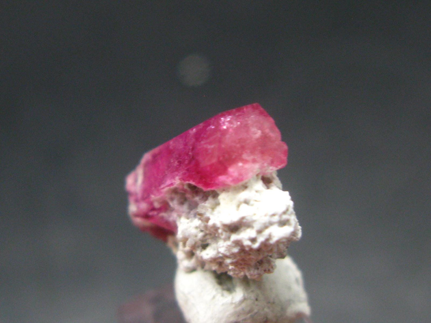 Rare Gem Bixbite Red Emerald Beryl Cluster From Utah USA - 0.5" - 0.90 Grams