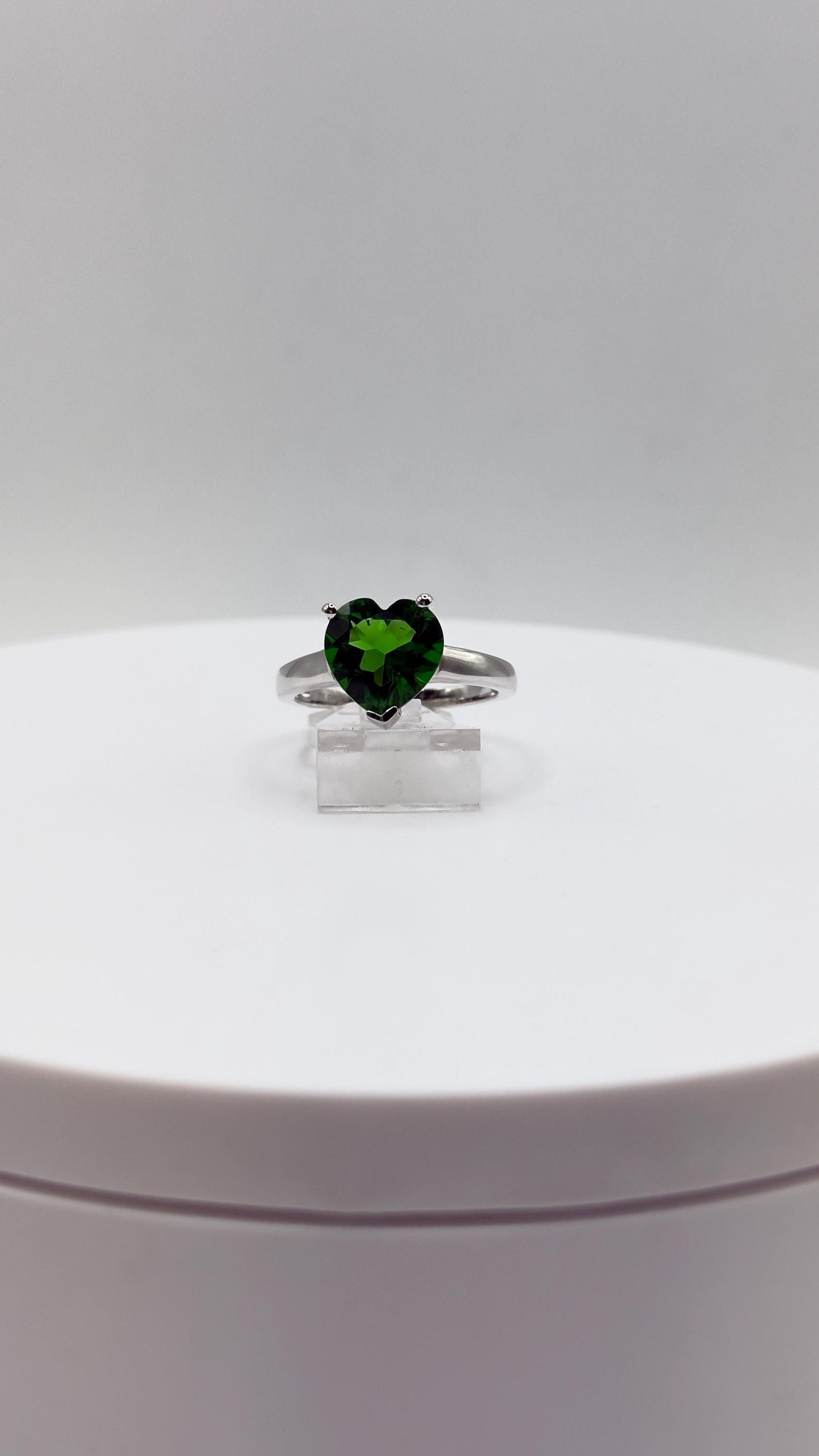 Green Helenite Heart Ring – Sterling Silver Romantic Gemstone Statement Ring
