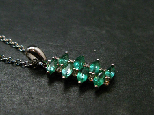 Emerald Silver Pendant W/Chain From Colombia - 2.27 Grams Total