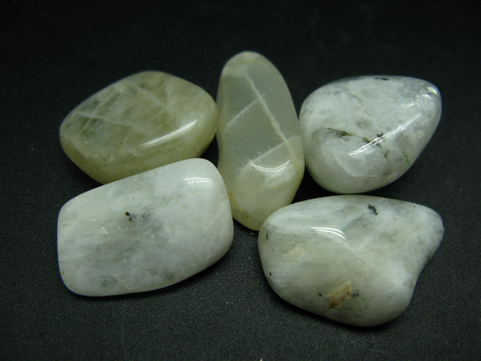 Lot of 5 Large tumbled natural Moonstone (Orthoclase Feldspar
