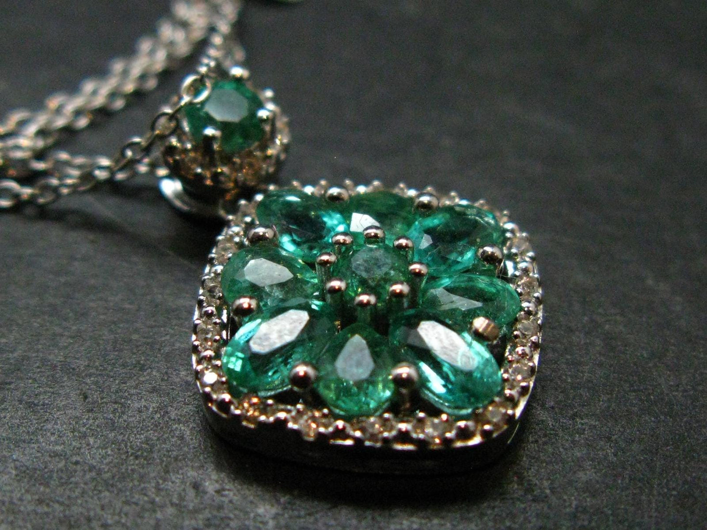 Emerald Silver Pendant W/Chain From Colombia - 4.16 Grams Total