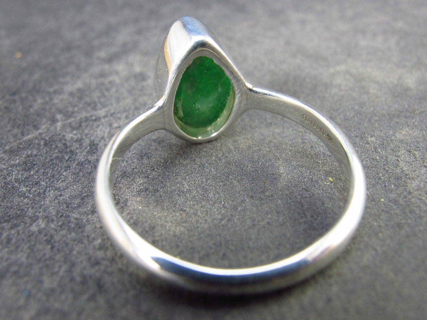 Tsavorite Gem Green Garnet Sterling Silver Ring from Tanzania - 3.60 Grams - Size 9