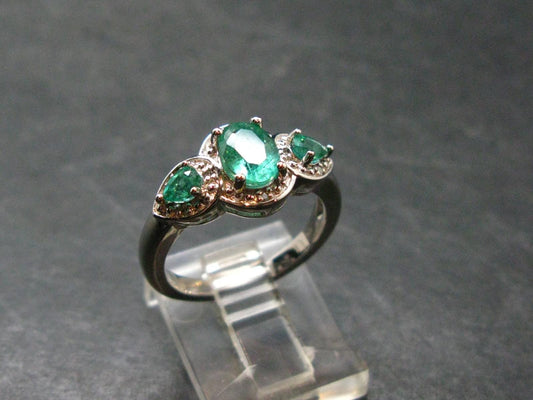 Emerald Faceted Silver Ring from Colombia - 3.5275 Grams Total - Size 6