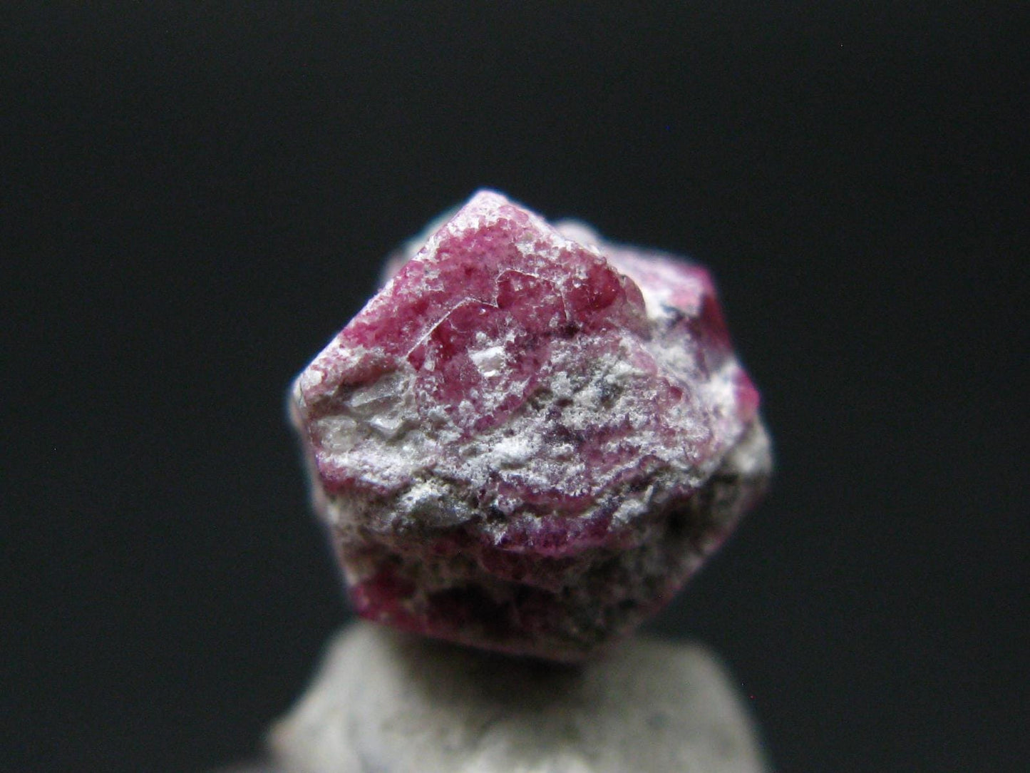 Nice Rare Gem Bixbite Red Emerald Beryl Crystal From Utah USA - 7.23 Carats