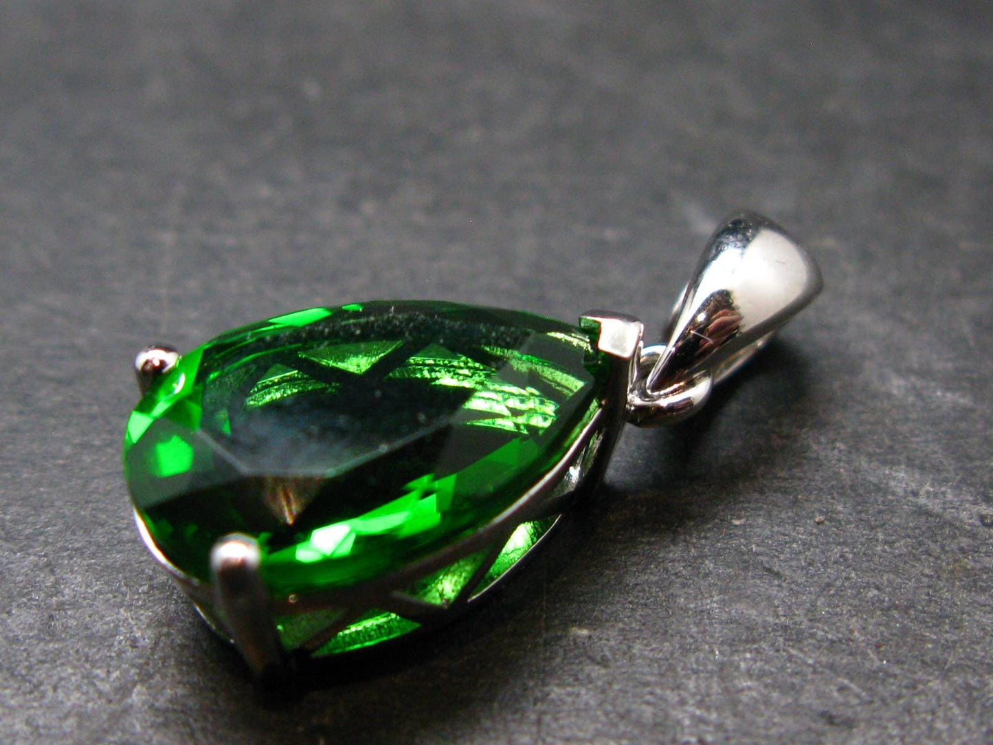 Helenite Gaia Stone Gem Sterling Silver Pendant From Washington - 4.8 Carats