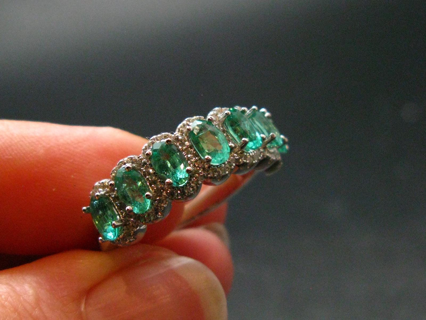 Emerald Faceted Silver Ring from Colombia - 4.38 Grams Total - Size 7.5