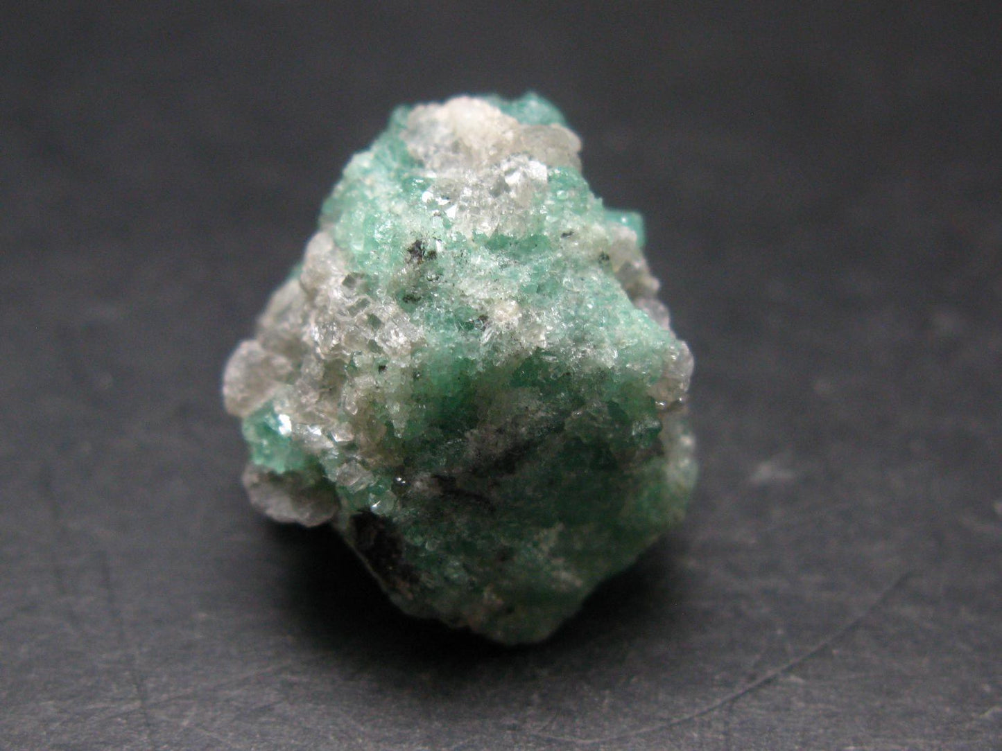 Emerald Beryl Crystal From Colombia - 1.0"- 11.24 Grams