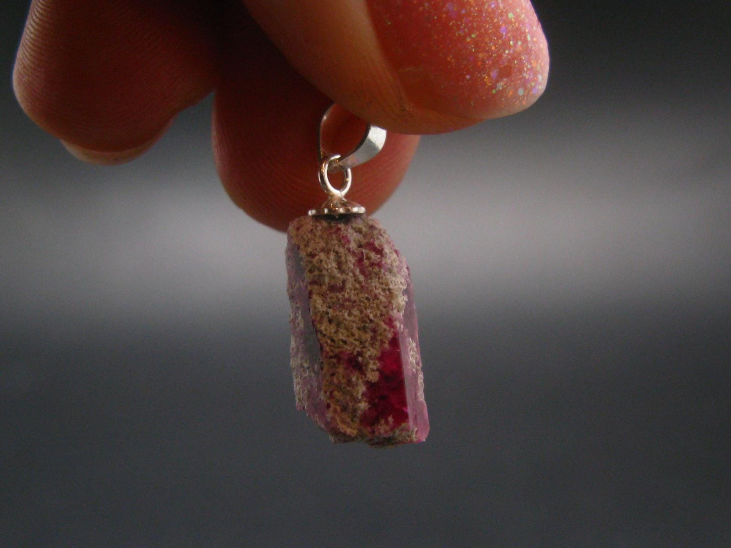 Bixbite Red Emerald Beryl Silver Pendant From Utah USA - 8.0 Carats - 0.8"