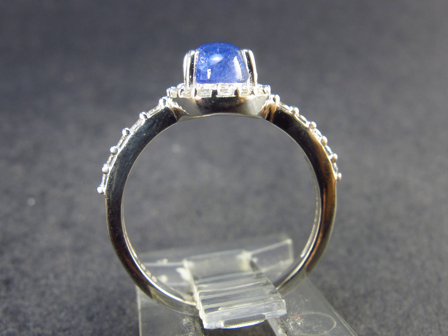 Gem Terminated Blue Tanzanite Silver Ring from Tanzania - 1.94 Grams - Size 5.5