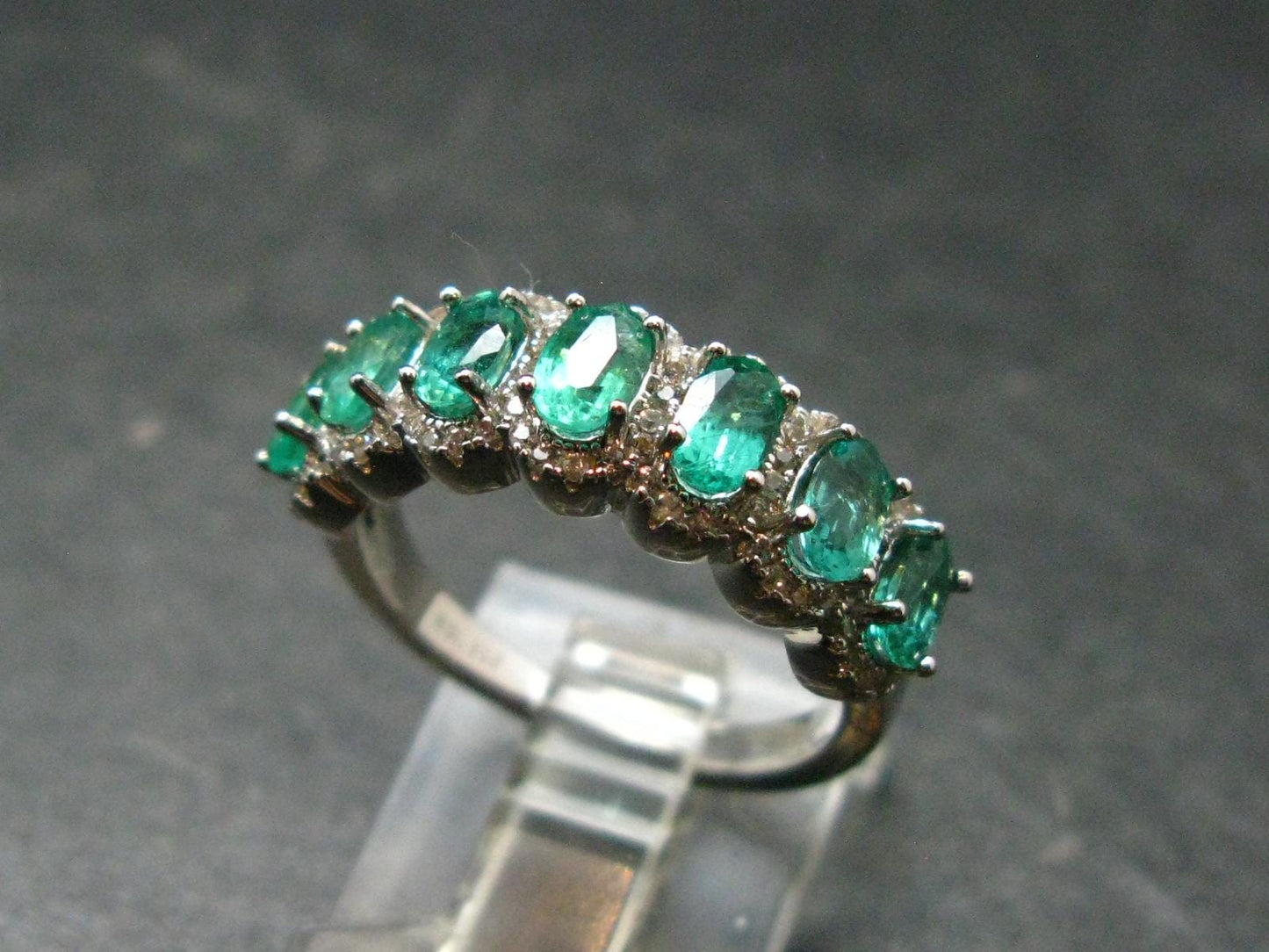 Emerald Faceted Silver Ring from Colombia - 4.38 Grams Total - Size 7.5