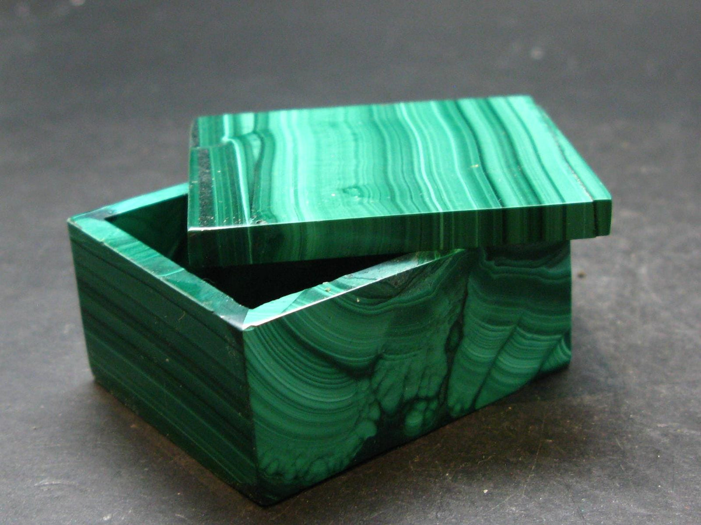Rich Vibrant Green Malachite Box From Congo - 2.0" - 116.21 Grams
